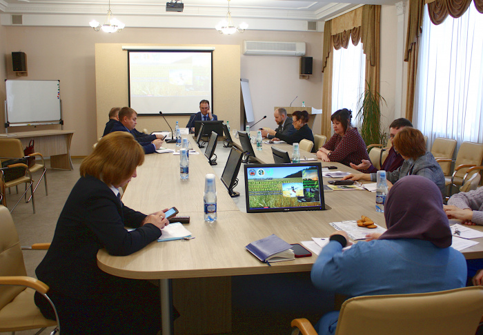 Новые сорта и биопрепараты для защиты высокомаржинальных культур.В Алтайском ГАУ ведущие эксперты из России и Казахстана обсудили перспективы внедрения инновационных технологий в АПК