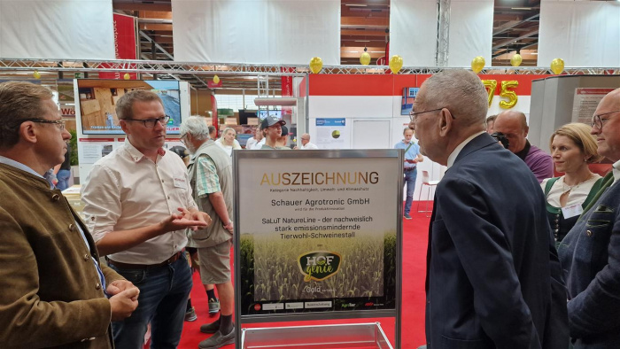 SCHAUER AGROTRONIC представила лучшие инновации на выставке EUROTIER-2024 в честь своего 75-летия